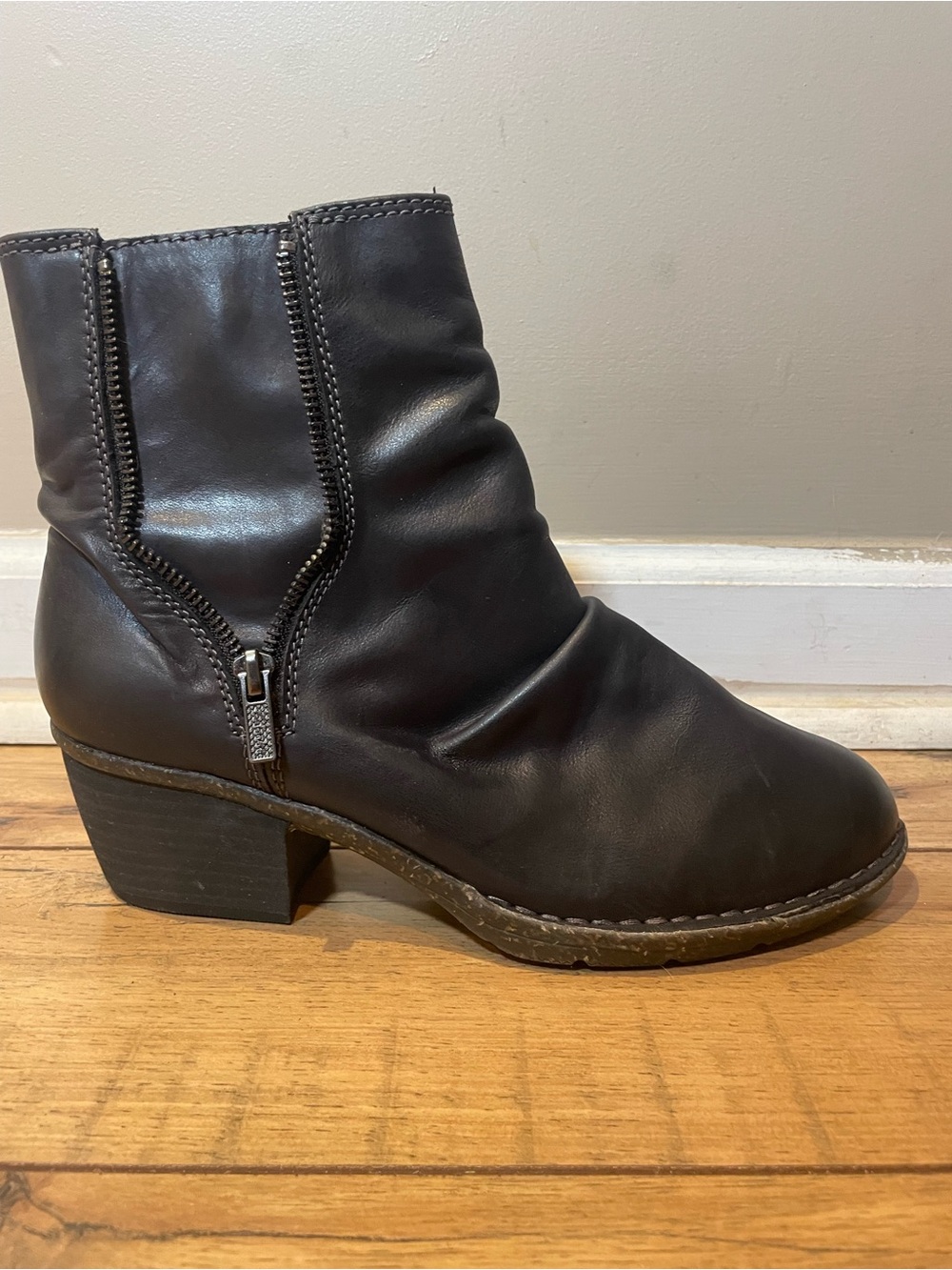 Clarks Kastela Zip Black Leather Ankle Boot with Side Zip Detail
